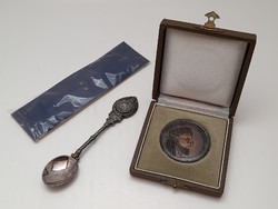 Richter gedeon teaspoon and chinois plaque