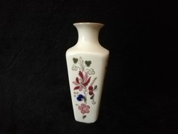 Zsolnay virágmintás váza