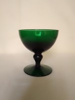Gyönyörű sötét árnyalatú zöld üveg talpas kehely, italos, fagylalt, dísz