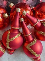 7 red Christmas tree ornaments in one set, large size
