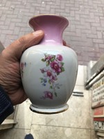 Hollóházi porcelán váza, 13 cm-es magasságú, hibátlan darab.