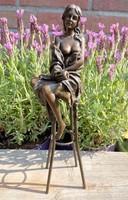 Nő almával- 27 cm bronz szobor.-Collinet