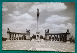 Budapest Hősök tere Millenniumi emlékmű fotóképeslap 1960
