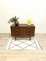 Dán mid century fiókos komód