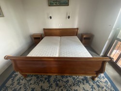 Hattyú francia ágy