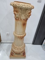 Zsolnay pedestal