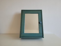 Tükrös polcos kis fa fali szekrény 45,5 x 35 cm faliszekrény