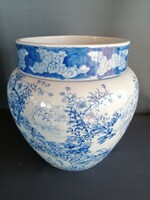 ﻿Old Chinese hand-painted caspo. Negotiable!