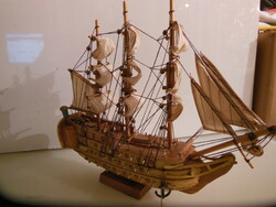Wood - 31 x 28 x 8 cm - victory - handmade ship - Austrian - nice condition