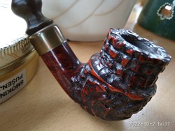 Branded round briar pipe