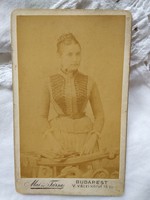 Antik magyar CDV/vizitkártya/keményhátú fotó hölgy portré Mai és Társa Budapest 1800-as évek vége