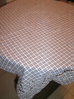 Special vintage style white-blue checkered risotto tablecloth