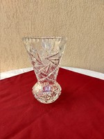 Egy gyönyörű ólomkristály váza, Ritka forma..,23 cm,,.1,7 kg,,Hibátlan,,most minimál ár nélkül..