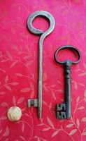 Antik, kovácsoltvas kulcsok. Gyűjteményből!