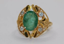 56 Os 18k yellow gold 2ct emerald 0.16ct diamond ring