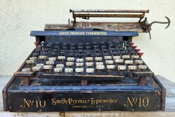 Smith premier typewriters 10, front-strike typewriter