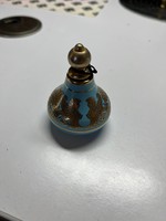 Miniatűr parfümös üveg