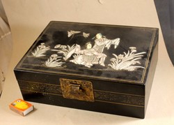Antique shell jewelry box 444