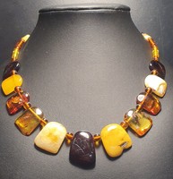 Tricolor amber necklace