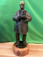 Beszédes János László "Evangélium" bronz szobor