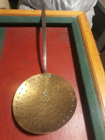 Csodaszép antik réz tésztaszűrő/tészta kiszedő lapát (58,5x20,3 cm)