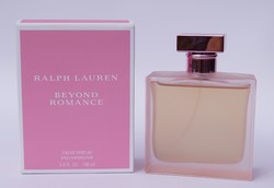 Női parfüm Ralph Lauren Beyond Romance edp dobozában 100 ml 98% tartalommal