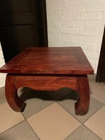 Solid wood smoking table with opium legs