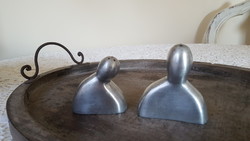 Art Deco asztali só-borsszóró figurák alumíniumból