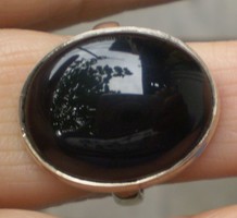 925 ezüst gyűrű, 20,4/64,06 mm, ónix drágakővel