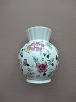Zsolnay lepkés-virágos, fodros szélű váza