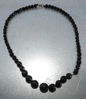 Black faceted string pearl necklace