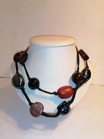 Glass bead necklace (450)
