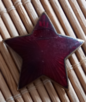 Retro red star (cap ? Badge)