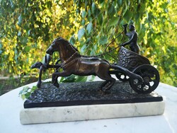 Antique bronze Roman chariot, chariot, tooth (ben-húr) statue horse race, tooth drive, horse tooth.
