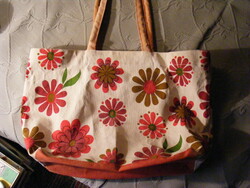 Retro floral beach bag