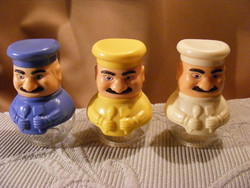 Retro salt shaker and pepper shaker small chef figure