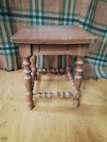 Retro carved hokedli, seat