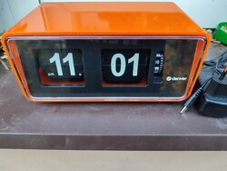 Retro Denver flip page radio clock