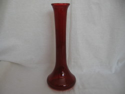 Piros hosszú üveg szálas váza