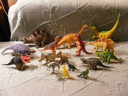 16 db-os műanyag dinoszaurusz játék figura csomag