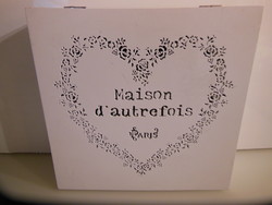 Tea box - new - wood - clayre & eef - 24 x 24 x 8 cm - perforated heart on the top of the box - flowers