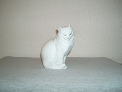 Division I. Herendi-cat-kitten-its eyes are beautifully painted-in good condition!