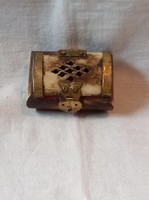 Small Indian jewelry box carved from real bone 01
