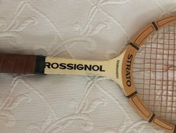 Rossignol strato retro tennis racket made in usa. With minor damage, 70x26 cm with leather handle.