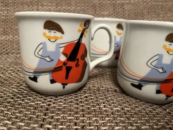 4 very rare Thun Karlovy porcelain cups (2.5 dl), decorated with bass notes.
