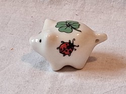 Miniatűr szerencse porcelán malac