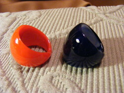 2 db színes üveg gyűrű