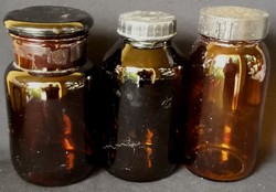 3 darab 1 literes, barna gyógyszertári üveg - 889.