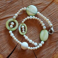 Special mother-of-pearl, cultured pearl and white coral necklace