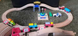 Fa játékvasút   (Thomas és barátai ) + kompatibilis kiegészítők